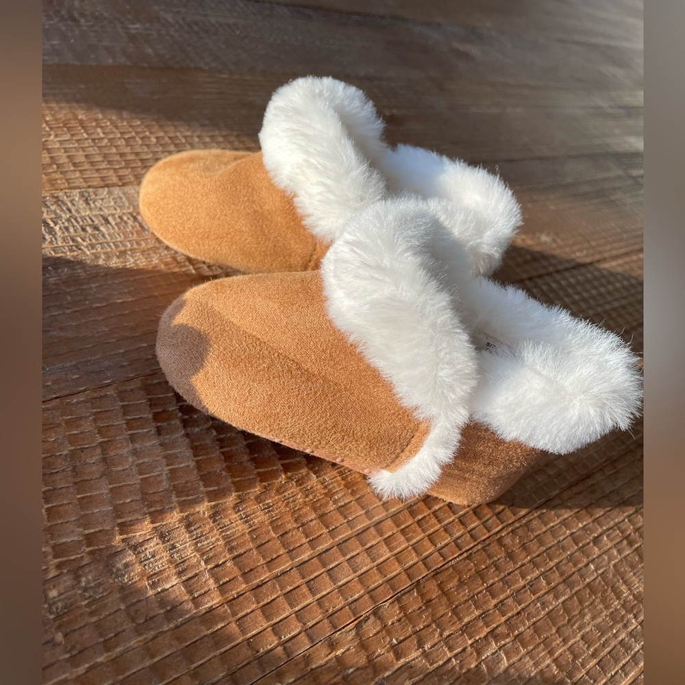 Baby slippers